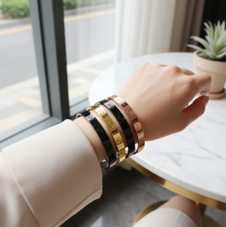 ZILARRA LOVE BRACELET - BLACK